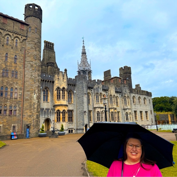 Meet your Posher, Krista! - Picture 3 of 6